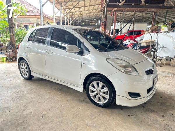 Toyota yaris 1.5 store e