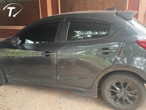 MAZDA2